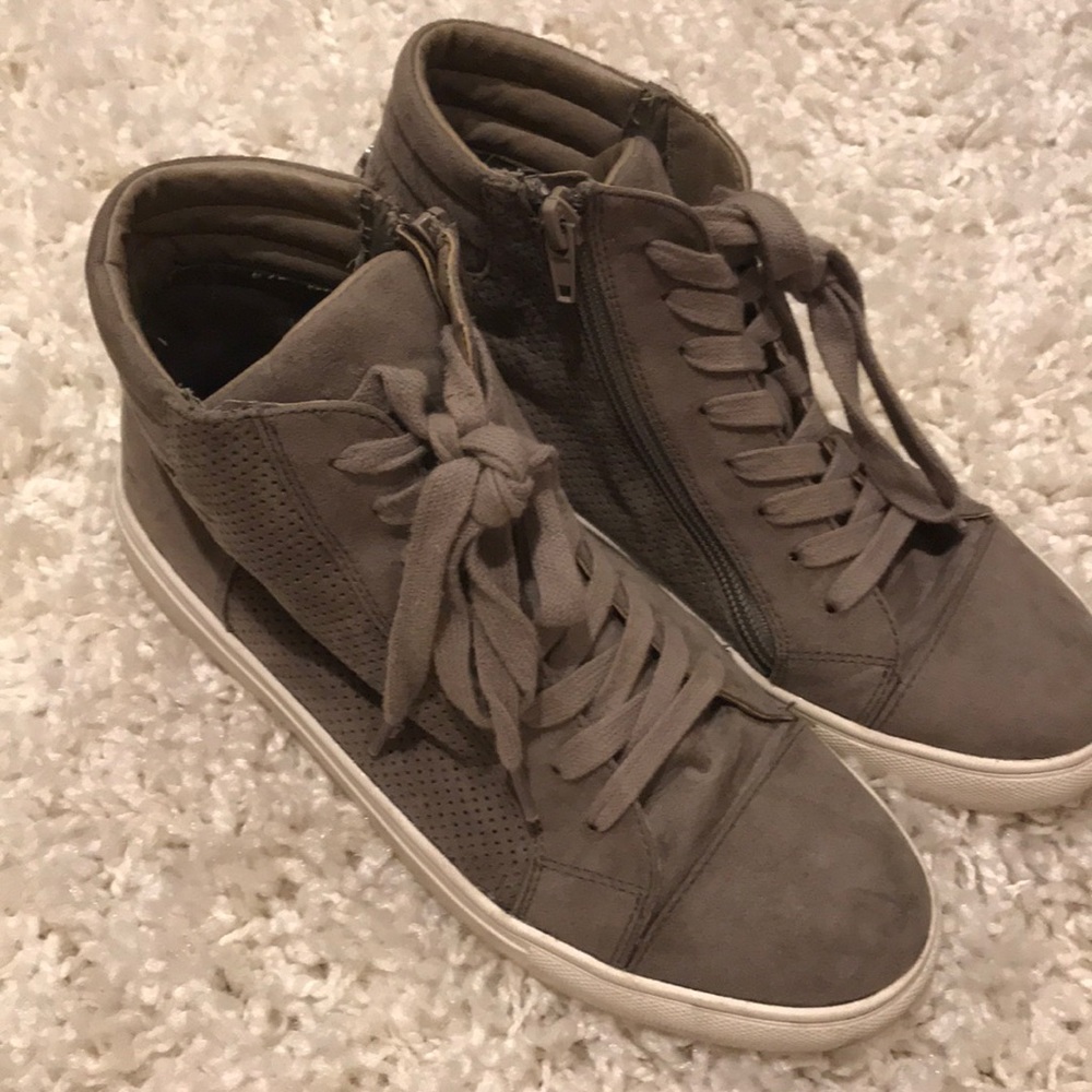 Steve Madden high tops